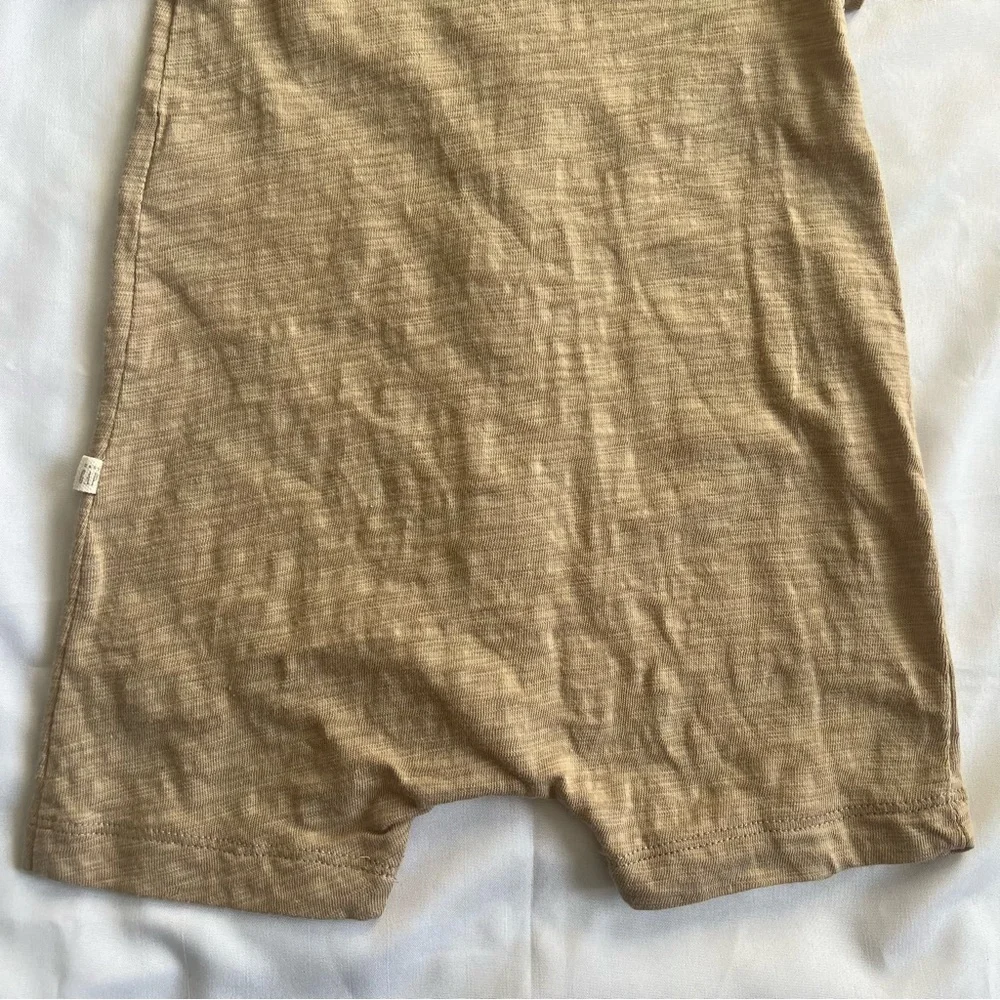 Gap Organic Cotton Shorty One Piece in New Sand Beige Size 3-6 Months
